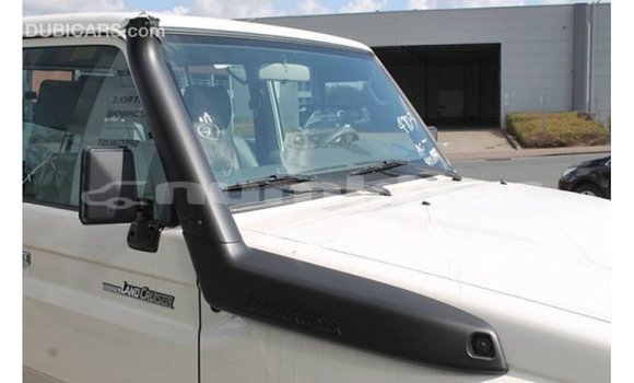 Buy Import Toyota Land Cruiser White Car in Import - Dubai in Bumthang Buy Import Toyota Land Cruiser White Car in Import - Dubai in Bumthang