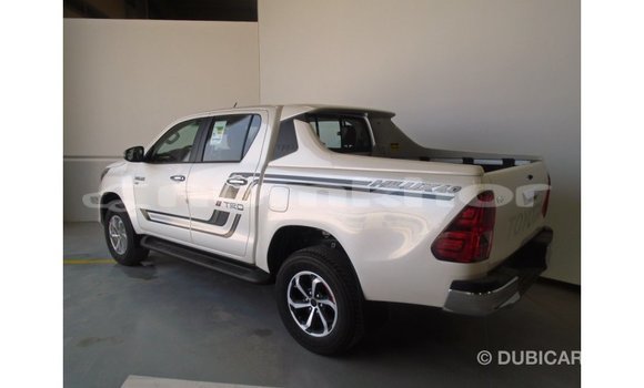 Buy Import Toyota Hilux White Car in Import - Dubai in Bumthang Buy Import Toyota Hilux White Car in Import - Dubai in Bumthang