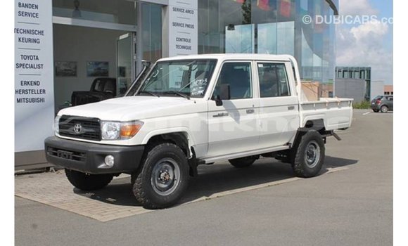 Buy Import Toyota Land Cruiser White Car in Import - Dubai in Bumthang Buy Import Toyota Land Cruiser White Car in Import - Dubai in Bumthang