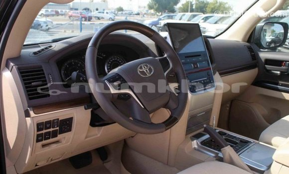 Buy Import Toyota Land Cruiser Black Car in Import - Dubai in Bumthang Buy Import Toyota Land Cruiser Black Car in Import - Dubai in Bumthang