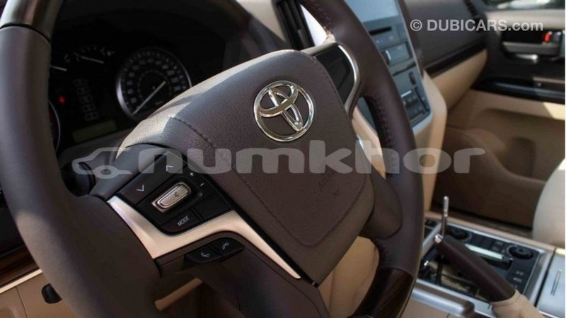 Big with watermark toyota land cruiser bumthang import dubai 2544
