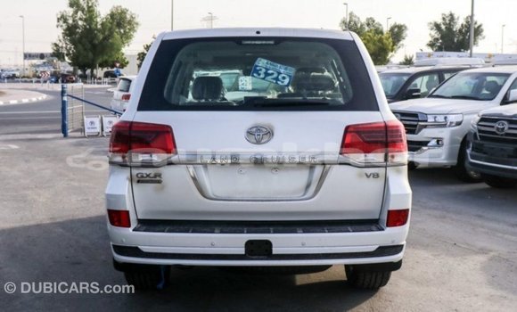 Buy Import Toyota Land Cruiser White Car in Import - Dubai in Bumthang Buy Import Toyota Land Cruiser White Car in Import - Dubai in Bumthang