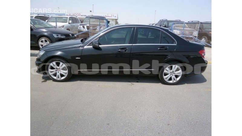 Big with watermark mercedes benz 200 bumthang import dubai 2552