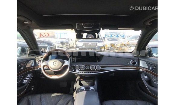 Buy Import Mercedes-Benz 190 Black Car in Import - Dubai in Bumthang Buy Import Mercedes-Benz 190 Black Car in Import - Dubai in Bumthang