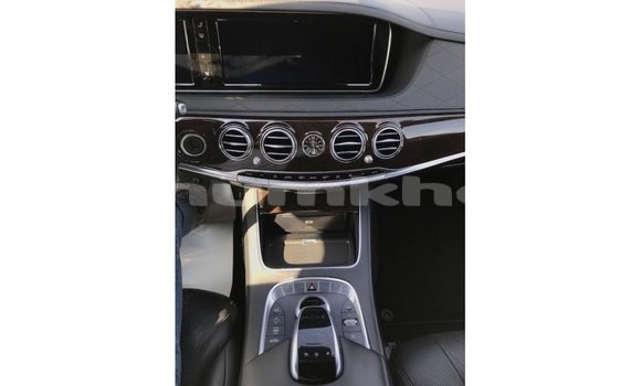 Buy Import Mercedes-Benz 190 Black Car in Import - Dubai in Bumthang Buy Import Mercedes-Benz 190 Black Car in Import - Dubai in Bumthang