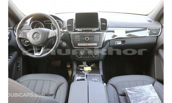 Buy Import Mercedes-Benz 190 Black Car in Import - Dubai in Bumthang Buy Import Mercedes-Benz 190 Black Car in Import - Dubai in Bumthang