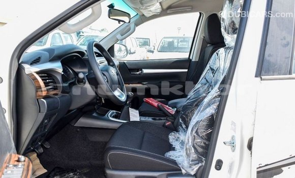 Buy Import Toyota Hilux White Car in Import - Dubai in Bumthang Buy Import Toyota Hilux White Car in Import - Dubai in Bumthang