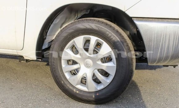 Buy Import Toyota Hilux White Car in Import - Dubai in Bumthang Buy Import Toyota Hilux White Car in Import - Dubai in Bumthang