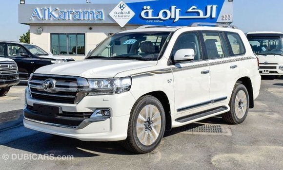 Buy Import Toyota Land Cruiser White Car in Import - Dubai in Bumthang Buy Import Toyota Land Cruiser White Car in Import - Dubai in Bumthang