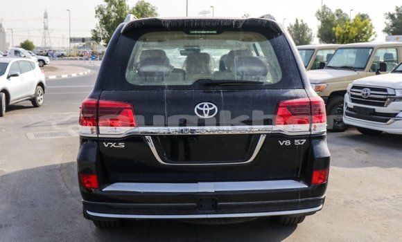 Buy Import Toyota Land Cruiser Black Car in Import - Dubai in Bumthang Buy Import Toyota Land Cruiser Black Car in Import - Dubai in Bumthang