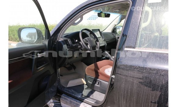 Buy Import Toyota Land Cruiser Black Car in Import - Dubai in Bumthang Buy Import Toyota Land Cruiser Black Car in Import - Dubai in Bumthang