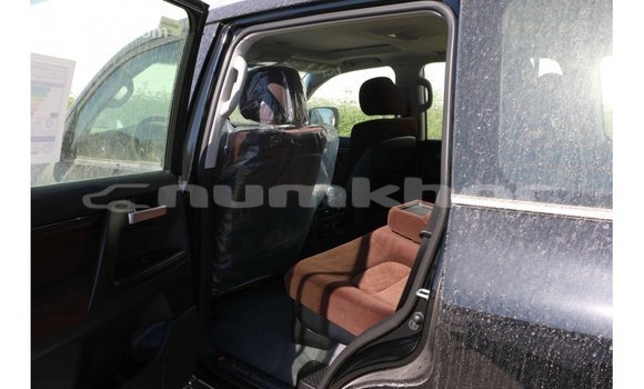 Buy Import Toyota Land Cruiser Black Car in Import - Dubai in Bumthang Buy Import Toyota Land Cruiser Black Car in Import - Dubai in Bumthang