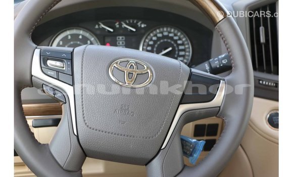 Buy Import Toyota Land Cruiser Black Car in Import - Dubai in Bumthang Buy Import Toyota Land Cruiser Black Car in Import - Dubai in Bumthang