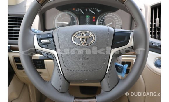 Buy Import Toyota Land Cruiser White Car in Import - Dubai in Bumthang Buy Import Toyota Land Cruiser White Car in Import - Dubai in Bumthang