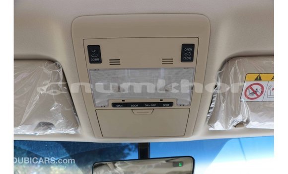 Buy Import Toyota Land Cruiser White Car in Import - Dubai in Bumthang Buy Import Toyota Land Cruiser White Car in Import - Dubai in Bumthang