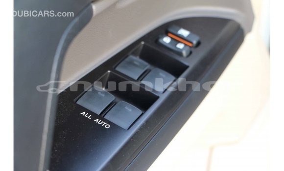 Buy Import Toyota Land Cruiser White Car in Import - Dubai in Bumthang Buy Import Toyota Land Cruiser White Car in Import - Dubai in Bumthang