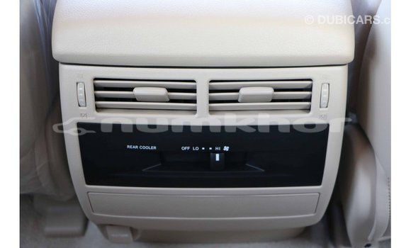 Buy Import Toyota Land Cruiser White Car in Import - Dubai in Bumthang Buy Import Toyota Land Cruiser White Car in Import - Dubai in Bumthang