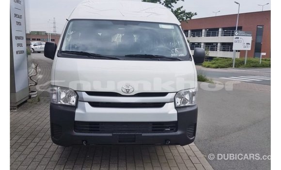 Buy Import Toyota Hiace White Car in Import - Dubai in Bumthang Buy Import Toyota Hiace White Car in Import - Dubai in Bumthang