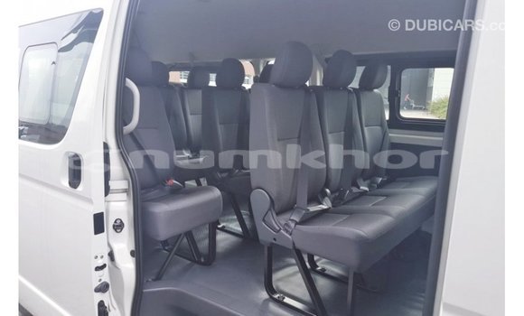 Buy Import Toyota Hiace White Car in Import - Dubai in Bumthang Buy Import Toyota Hiace White Car in Import - Dubai in Bumthang