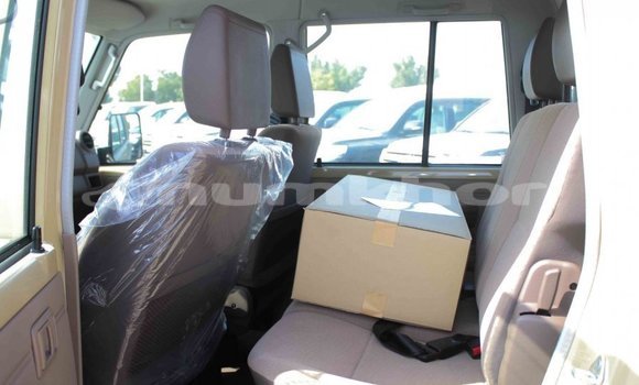 Buy Import Toyota Land Cruiser Beige Car in Import - Dubai in Bumthang Buy Import Toyota Land Cruiser Beige Car in Import - Dubai in Bumthang