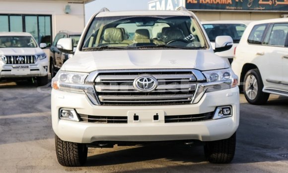 Buy Import Toyota Land Cruiser White Car in Import - Dubai in Bumthang Buy Import Toyota Land Cruiser White Car in Import - Dubai in Bumthang