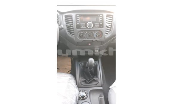 Buy Import Mitsubishi L200 White Car in Import - Dubai in Bumthang Buy Import Mitsubishi L200 White Car in Import - Dubai in Bumthang
