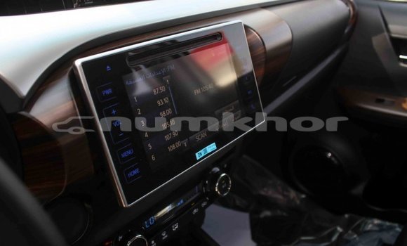 Buy Import Toyota Hilux White Car in Import - Dubai in Bumthang Buy Import Toyota Hilux White Car in Import - Dubai in Bumthang