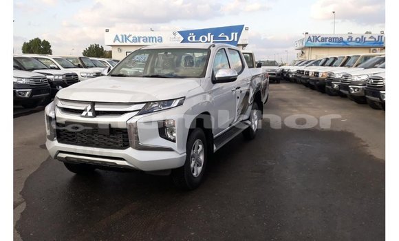 Buy Import Mitsubishi L200 White Car in Import - Dubai in Bumthang Buy Import Mitsubishi L200 White Car in Import - Dubai in Bumthang