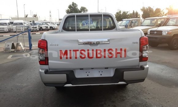 Buy Import Mitsubishi L200 White Car in Import - Dubai in Bumthang Buy Import Mitsubishi L200 White Car in Import - Dubai in Bumthang