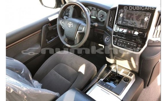 Buy Import Toyota Land Cruiser Black Car in Import - Dubai in Bumthang Buy Import Toyota Land Cruiser Black Car in Import - Dubai in Bumthang