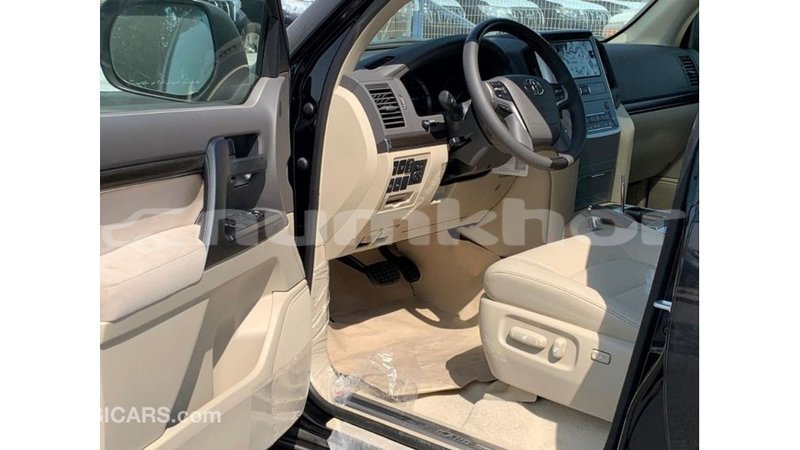 Big with watermark toyota land cruiser bumthang import dubai 2623