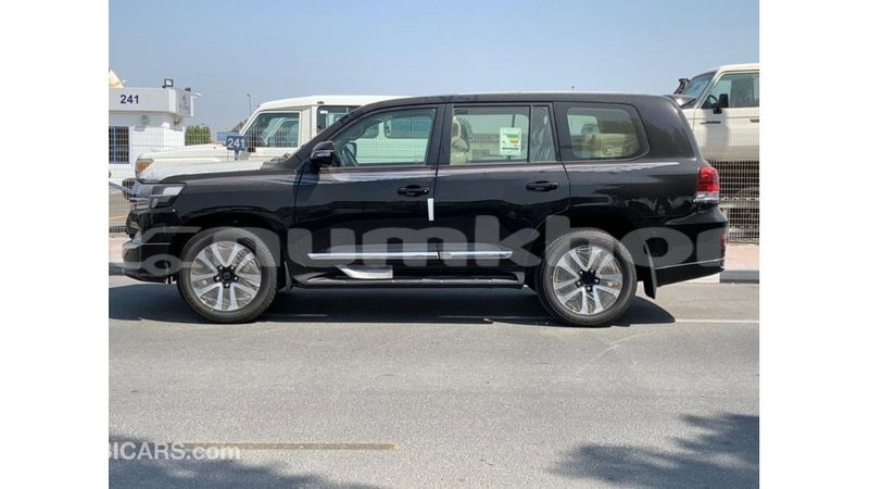 Big with watermark toyota land cruiser bumthang import dubai 2623