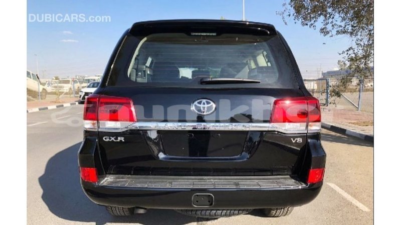 Big with watermark toyota land cruiser bumthang import dubai 2627