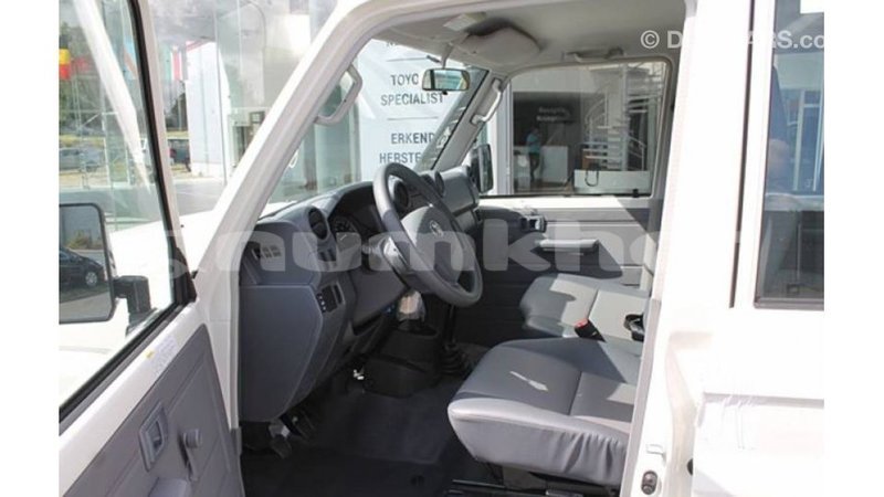 Big with watermark toyota land cruiser bumthang import dubai 2630