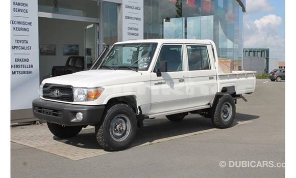 Buy Import Toyota Land Cruiser White Car in Import - Dubai in Bumthang Buy Import Toyota Land Cruiser White Car in Import - Dubai in Bumthang