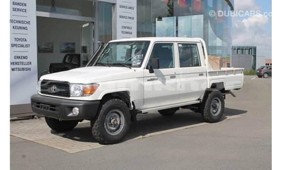 Buy Import Toyota Land Cruiser White Car in Import - Dubai in Bumthang Buy Import Toyota Land Cruiser White Car in Import - Dubai in Bumthang
