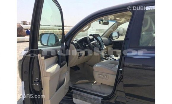 Buy Import Toyota Land Cruiser Black Car in Import - Dubai in Bumthang Buy Import Toyota Land Cruiser Black Car in Import - Dubai in Bumthang