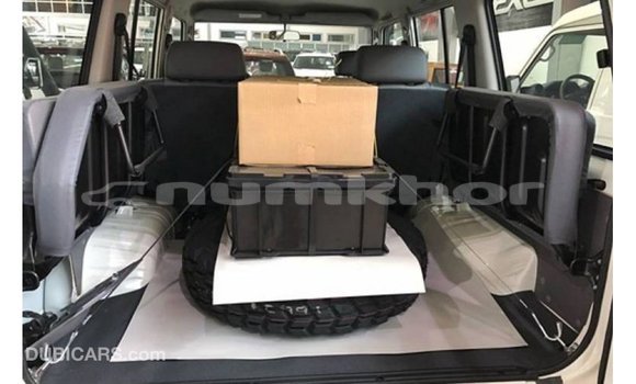 Buy Import Toyota Land Cruiser White Car in Import - Dubai in Bumthang Buy Import Toyota Land Cruiser White Car in Import - Dubai in Bumthang