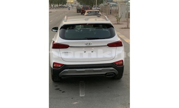Buy Import Hyundai Santa Fe White Car in Import - Dubai in Bumthang Buy Import Hyundai Santa Fe White Car in Import - Dubai in Bumthang