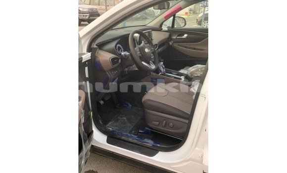 Buy Import Hyundai Santa Fe White Car in Import - Dubai in Bumthang Buy Import Hyundai Santa Fe White Car in Import - Dubai in Bumthang