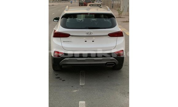 Buy Import Hyundai Santa Fe White Car in Import - Dubai in Bumthang Buy Import Hyundai Santa Fe White Car in Import - Dubai in Bumthang