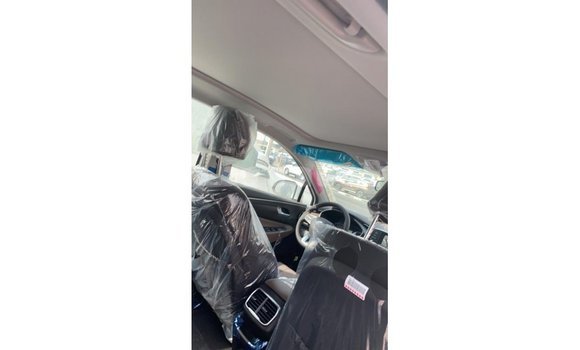 Buy Import Hyundai Santa Fe White Car in Import - Dubai in Bumthang Buy Import Hyundai Santa Fe White Car in Import - Dubai in Bumthang