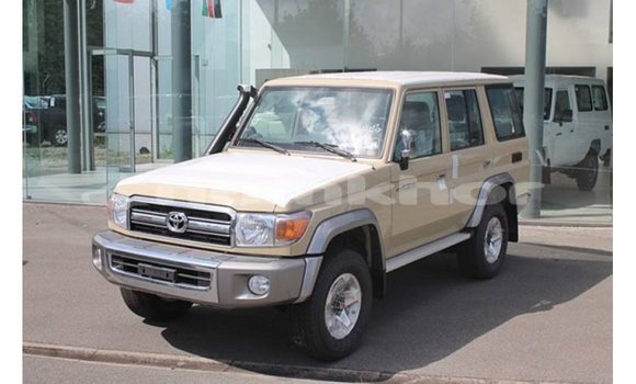 Buy Import Toyota Land Cruiser Beige Car in Import - Dubai in Bumthang Buy Import Toyota Land Cruiser Beige Car in Import - Dubai in Bumthang