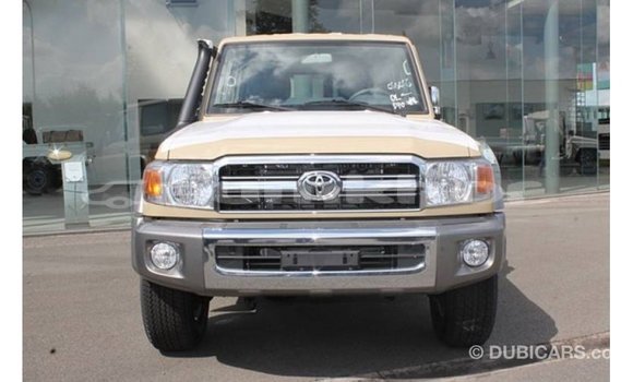 Buy Import Toyota Land Cruiser Beige Car in Import - Dubai in Bumthang Buy Import Toyota Land Cruiser Beige Car in Import - Dubai in Bumthang