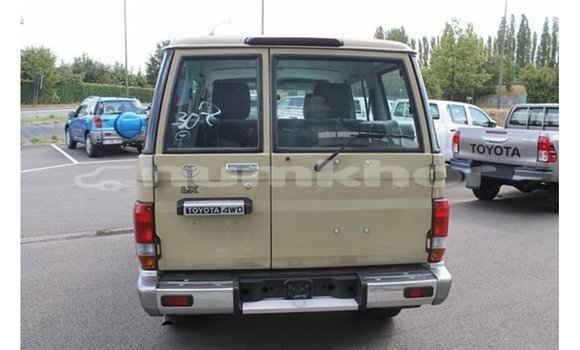 Buy Import Toyota Land Cruiser Beige Car in Import - Dubai in Bumthang Buy Import Toyota Land Cruiser Beige Car in Import - Dubai in Bumthang