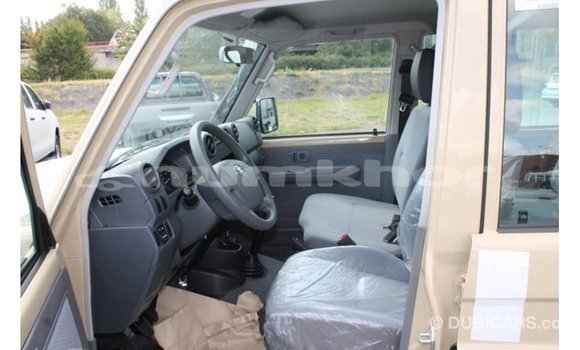 Buy Import Toyota Land Cruiser Beige Car in Import - Dubai in Bumthang Buy Import Toyota Land Cruiser Beige Car in Import - Dubai in Bumthang