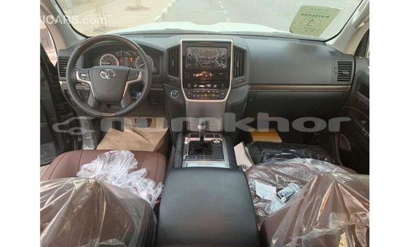 Buy Import Toyota Land Cruiser Black Car in Import - Dubai in Bumthang Buy Import Toyota Land Cruiser Black Car in Import - Dubai in Bumthang