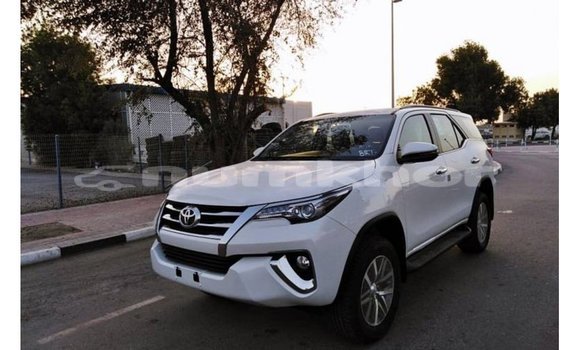 Buy Import Toyota Fortuner White Car in Import - Dubai in Bumthang Buy Import Toyota Fortuner White Car in Import - Dubai in Bumthang