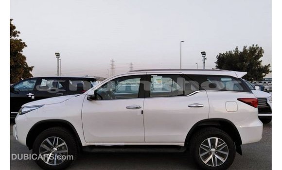 Buy Import Toyota Fortuner White Car in Import - Dubai in Bumthang Buy Import Toyota Fortuner White Car in Import - Dubai in Bumthang
