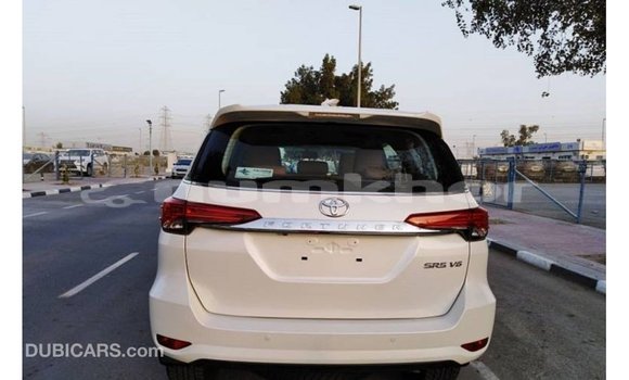 Buy Import Toyota Fortuner White Car in Import - Dubai in Bumthang Buy Import Toyota Fortuner White Car in Import - Dubai in Bumthang